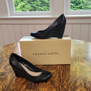 Like New Franco Sarto Wedge Heeled Shoes. Black. Size 7. Original Packaging.